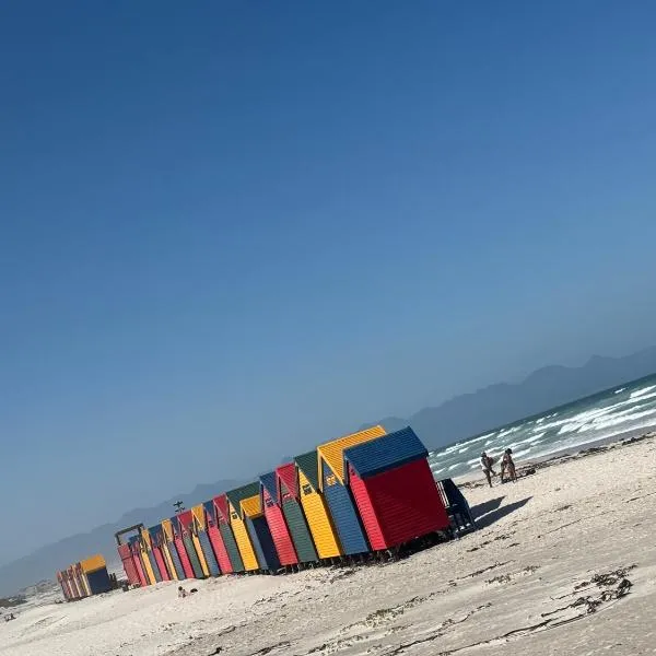 Cape Capsules, hotel in Muizenberg
