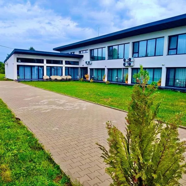 JAI GIRIDHARI, хотел в Авриг