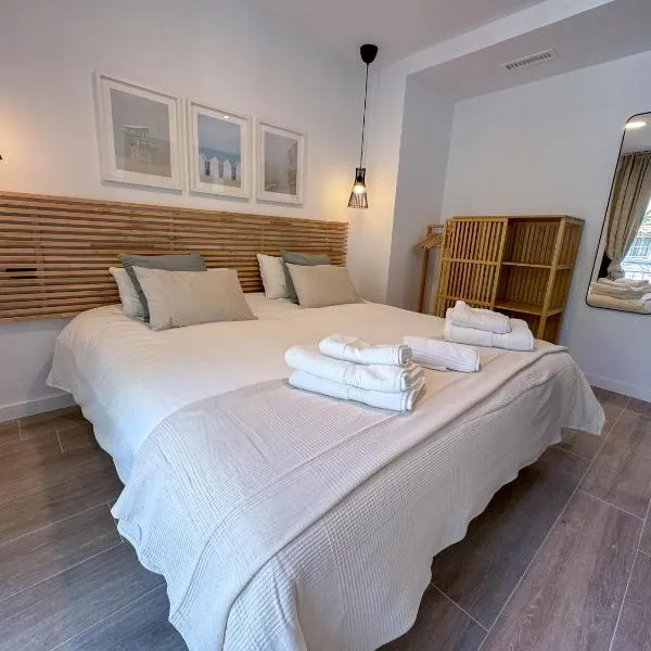 Boliches 71 Hostel, hotel v destinaci Fuengirola