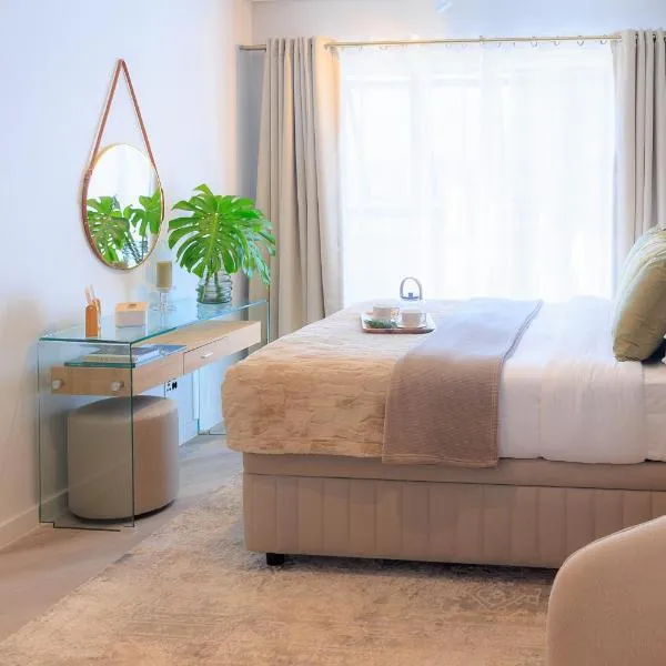Platform 132 - 2 On Tabak with onsite Parking, hotel in Paarl
