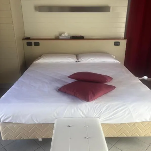 Albavillage Hotel Wellness & Camping, hotel in Alba
