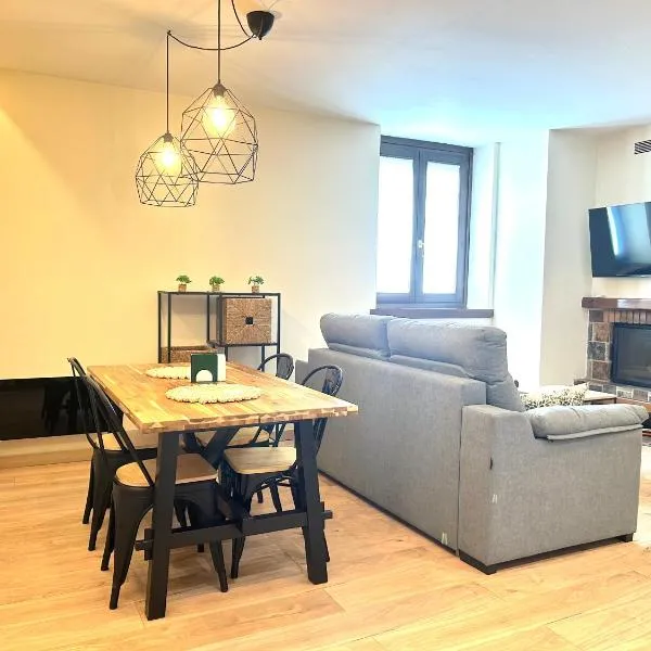 Apartament encantador amb llar de foc by RURAL D'ÀNEU, hotel di Esterri d'Aneu