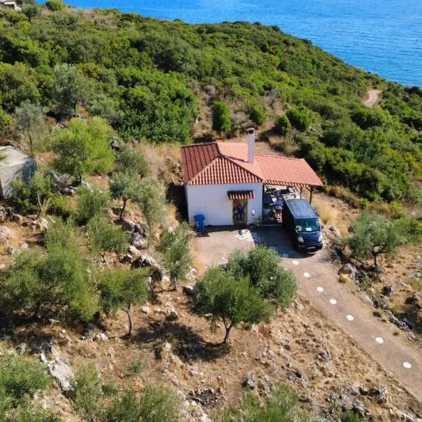 Velonas Beach mpakas country cottage, hotel in Prosílion
