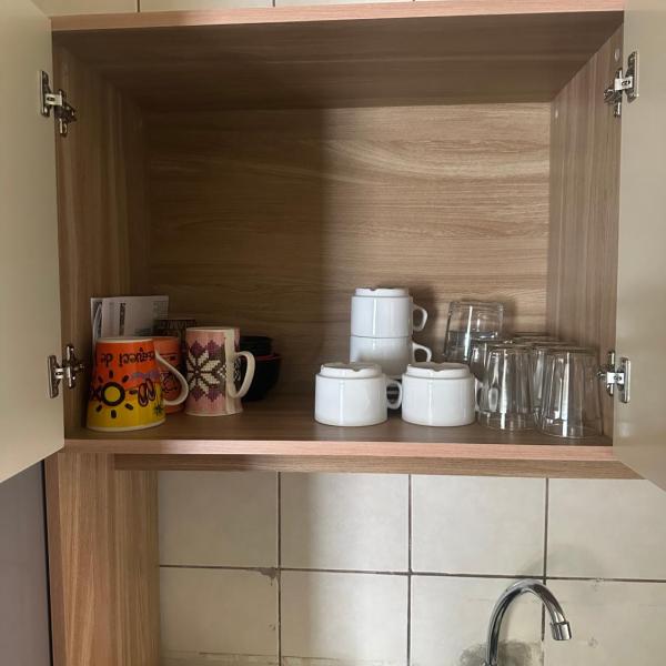 Apartamento 2 quartos, 5 pessoas, garagem, portaria e Wi-Fi - Foto 3