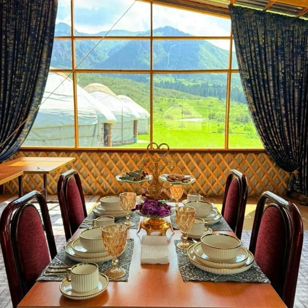 Ak-Tash Yurt Camp, hotel v mestu Chong-Kyzylsu