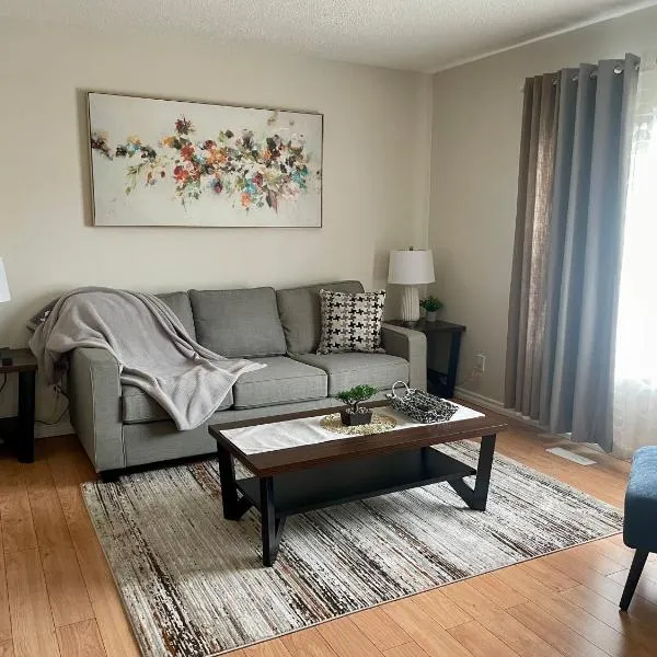 Home beside WEM, hotel in Edmonton