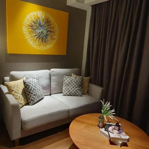Novotel Residence Hotel Manila by Jolly Luxe Suites at Acqua, hotel en Manila