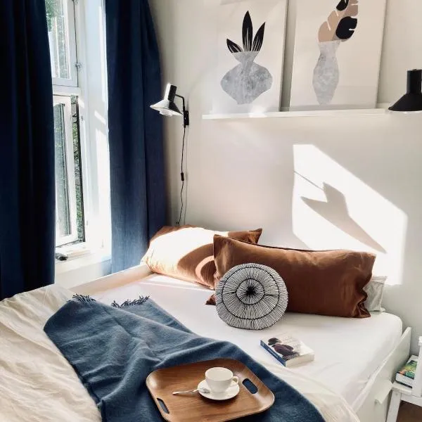 Refined and Ultra-Central Apartment Studio, Hotel in Oslo