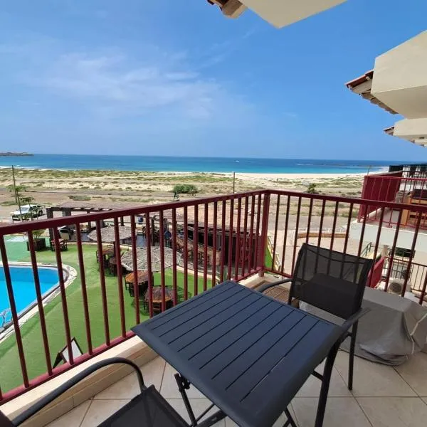 Boa Vista BriMar Holidays, apartamento with pool, hotel in Rabil