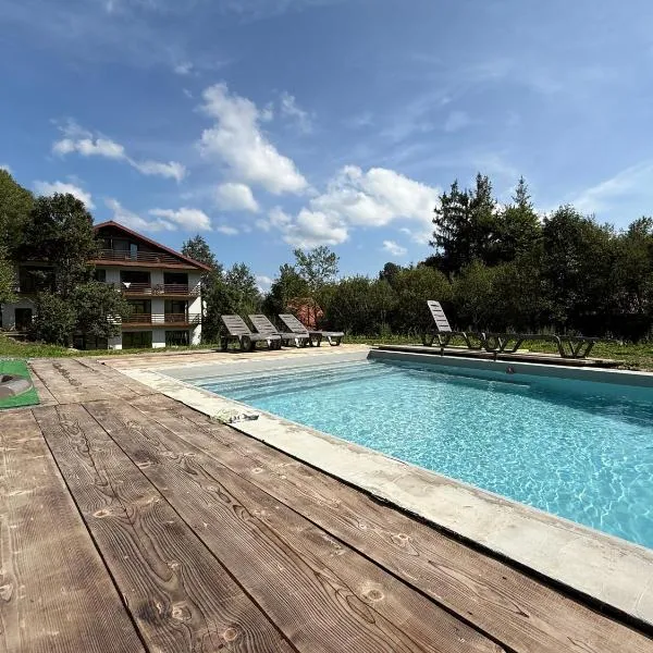 Під Горбком, hotel i Bukovets