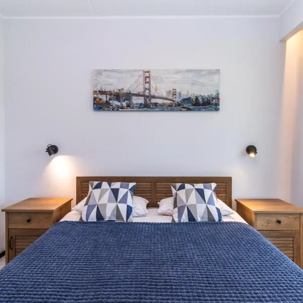 Cozy apartment by the Baltic Sea, hotel in Tallinn