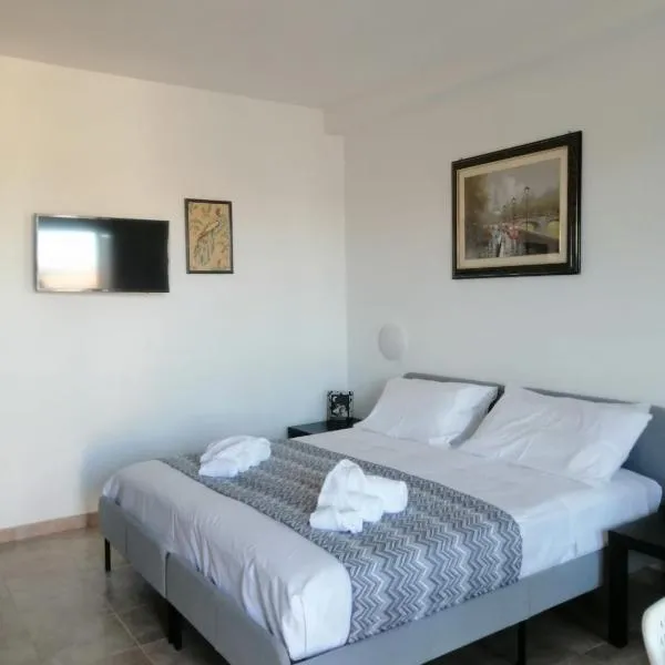 CASA VACANZE gli ULIVI 23, hotel in Sìnnai
