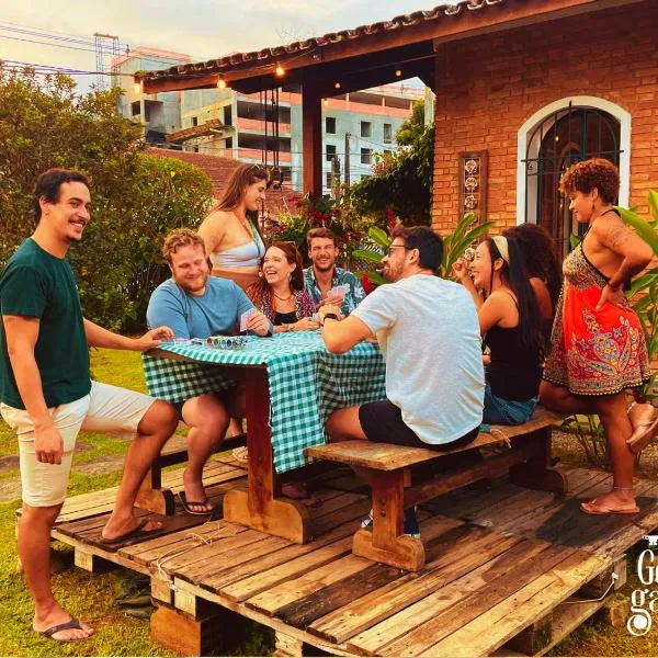 Golden Garden Hostel, khách sạn ở Ubatuba
