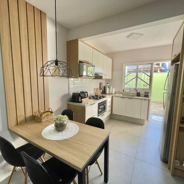 Casa confortável, perto do centrinho e da praia - Foto 4