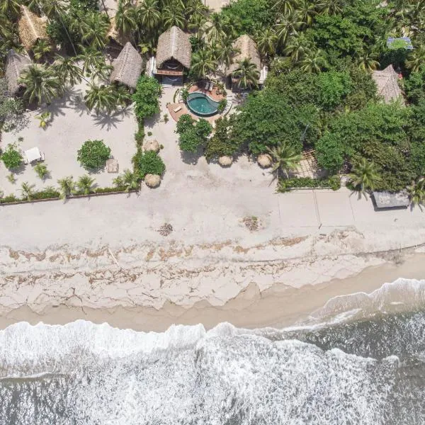 Casa Iwana Tayrona Suites Deluxe Playa y AC, hotel in Santa Marta