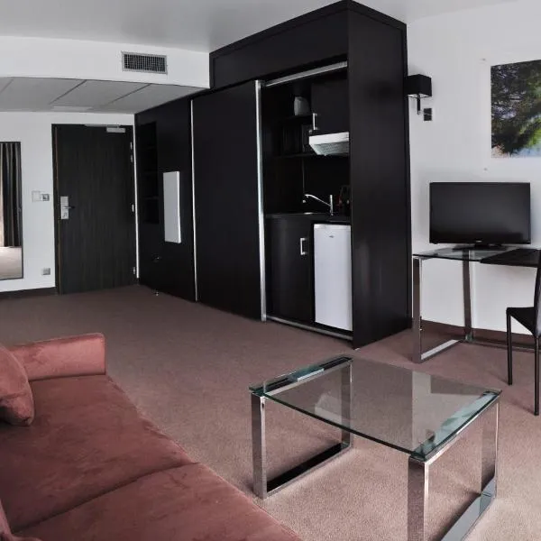 Golden Tulip Pornic Suites- Appart Hotel, hotel v destinácii Pornic