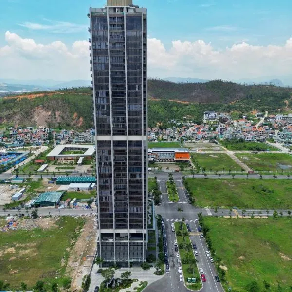 Luxury apartment ICON40 near beach, hotel v destinaci Ha Long