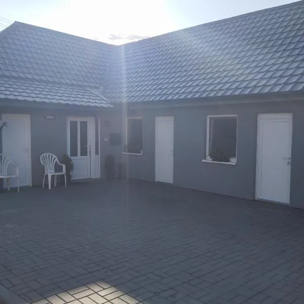 Ubytování u Zelníčků, hotel in Chvalovice
