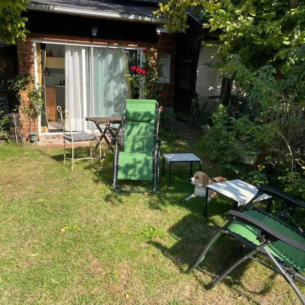 Studio indépendant en Normandie, hotel in Fontaine-la-Soret