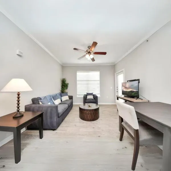 Modern 1BR Retreat Open Layout, Workspace, Views, hotel in Magnolia