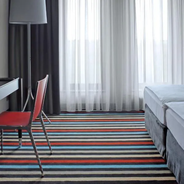 Silver Hotel & Gokart Center, hotel in Szczecin
