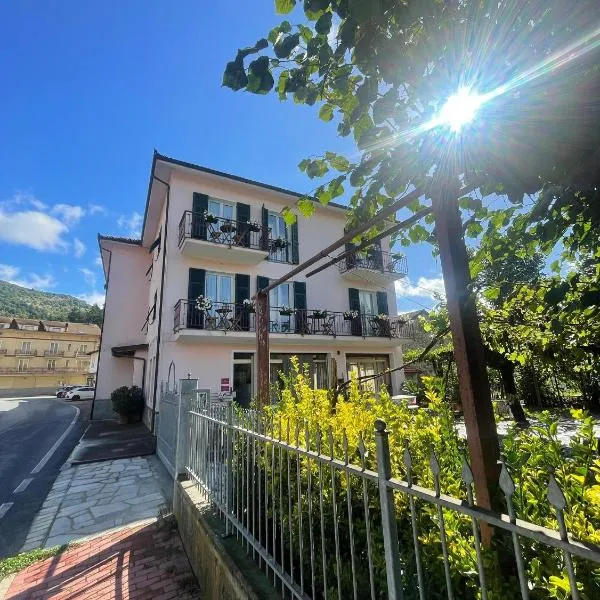 Hotel Momora, hotel in Bardineto