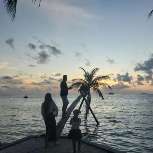 Comfy Cool Breeze by eMzaz, hotel u gradu 'Dhiffushi'