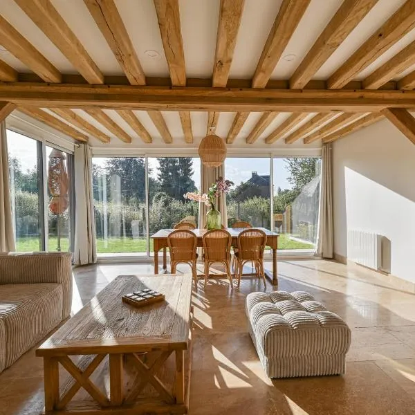 Maison normande deauville, hôtel à Bonneville-sur-Touques