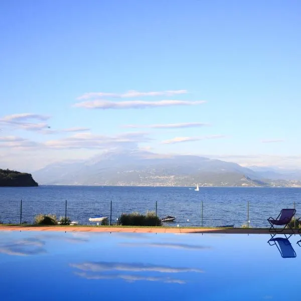 Campeggio Villaggio San Giorgio Vacanze, hotel Manerba del Gardában