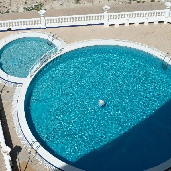 Apartamentos Dominique, hotel en La Manga del Mar Menor