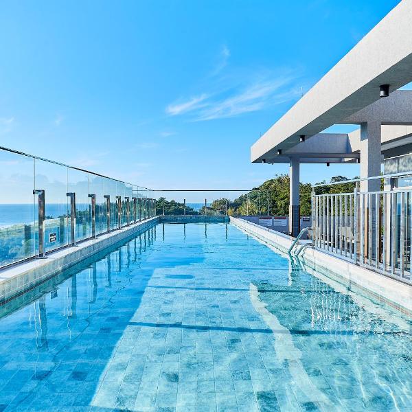 1142 Elegance Flat Praia de Bombas Piscina