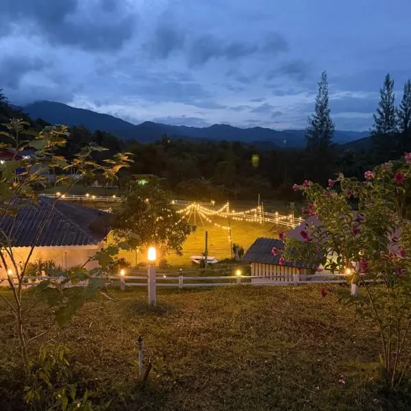 บ้านเนินเขา รีสอร์ท&แคมป์ปิ้ง, hotel in Ban Muang Ton Mamuang
