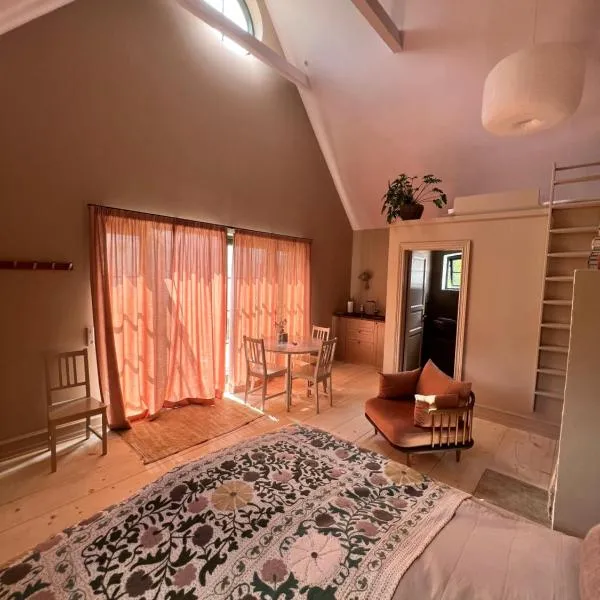 Cozy & Private Luxury Guesthouse, 30 min from Copenhagen, hotel in Stenløse
