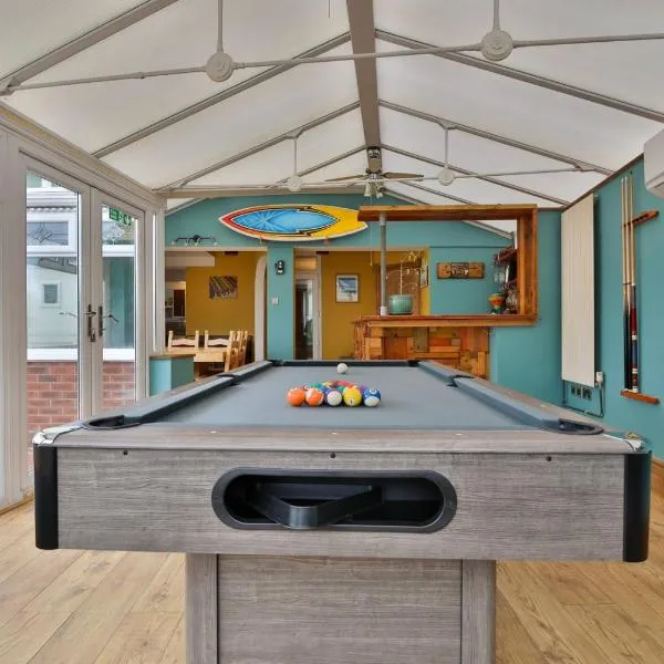 The Swansea Homestay | Spacious 4-Bed Retreat, hotel i Swansea