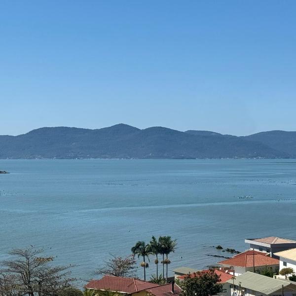 Oceanfront apartment with beautiful view