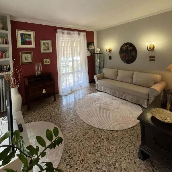 Homecoming apartment, hotel en Guastalla