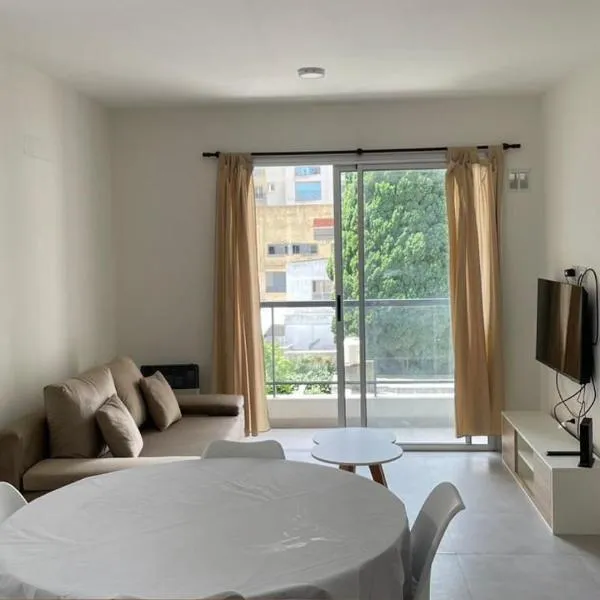 Departamento 1 dormitorio centrico, La Plata，位于拉普拉塔的酒店