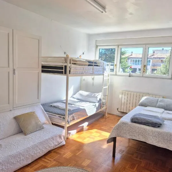 Bed in mixed dorm ideal for bikes and walkers on the camino Pilgrim passport holders only, hotel in Zizur Mayor