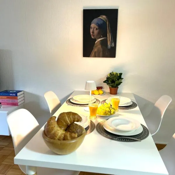 Japandi-Style in Dortmund mit Stellplatz, Balkon、ドルトムントのホテル