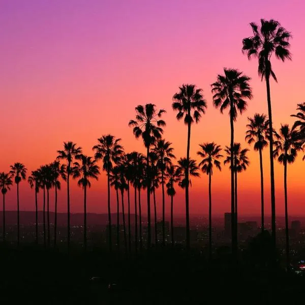 The Palomino - AMAZING Chic-Luxe, Private, Guest House - Pool, Sauna, Free Parking, hotel in Los Angeles