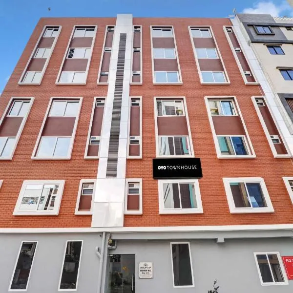 Super Townhouse Ecity Inn, ξενοδοχείο στη Μπανγκαλόρ