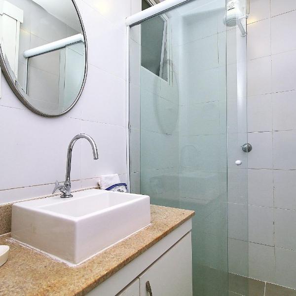 Studio com garagem gratuita em Copacabana perto da praia C059 - Foto 3