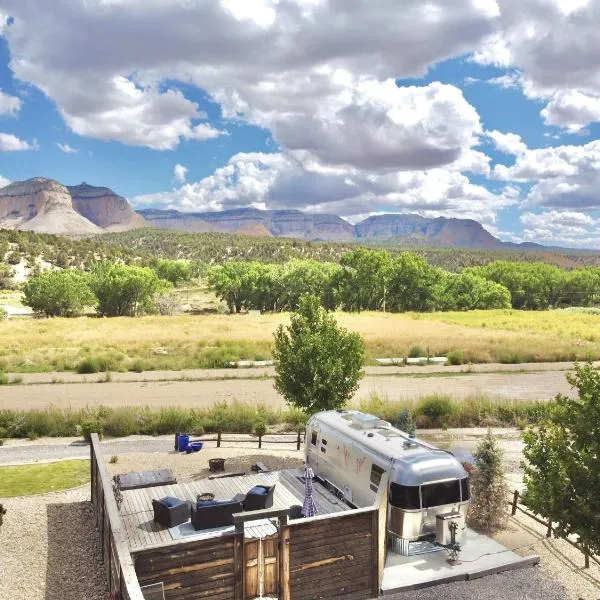 The Airstream 1 at The Fields in East Zion, hotel in Orderville