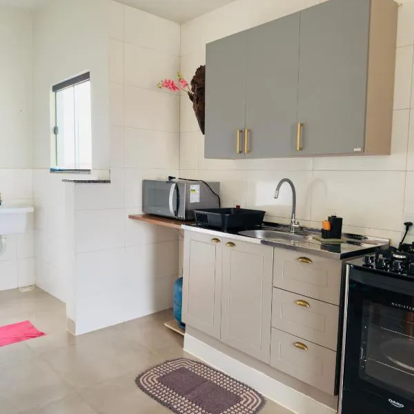 Apartamento completo com 2 quartos no centro de sinop, hotel in Sinop