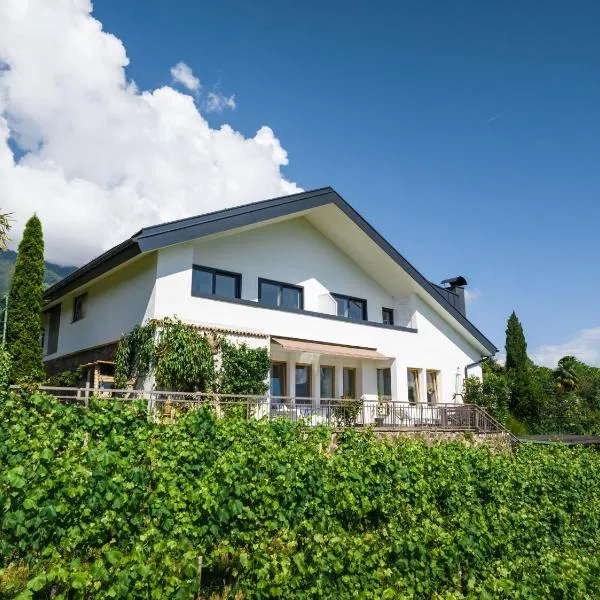 Villa Maria Boutique Apartment St Pauls, Hotel in Eppan an der Weinstraße