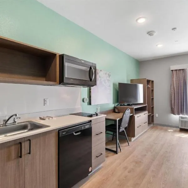 ECHO Suites Extended Stay by Wyndham Houston Katy West, hotel in Katy
