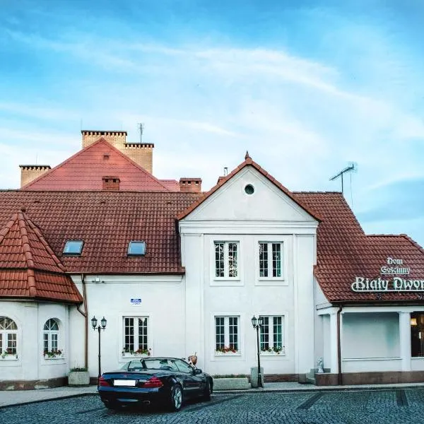 Dom Goscinny Bialy Dworek, hotel en Czluchów