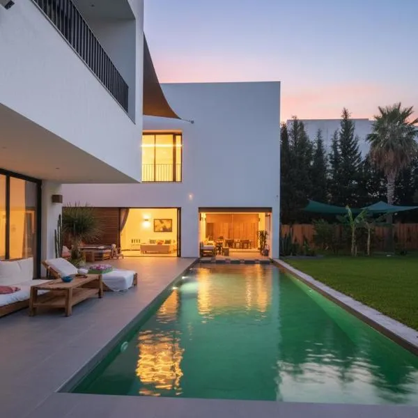 Villa Palawan Gammarth - Your Bali-Inspired Paradise & Tropical Haven, hótel í Gammarth