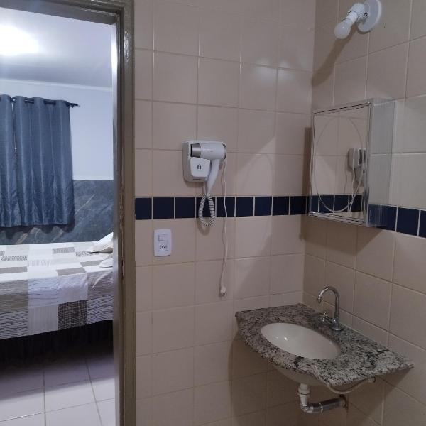 casa10 pessoas temporada caldas nova com 3 quartos Condomínio Village muito área verde,piscinas, sauna - Foto 3