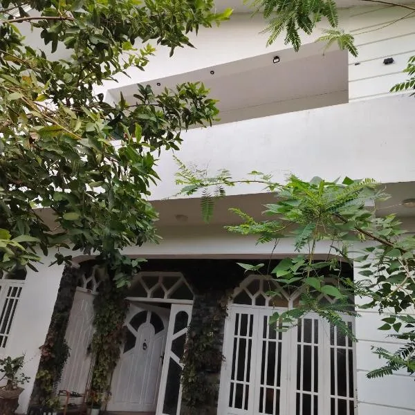 Kandy Home stay, hotel in Katugastota